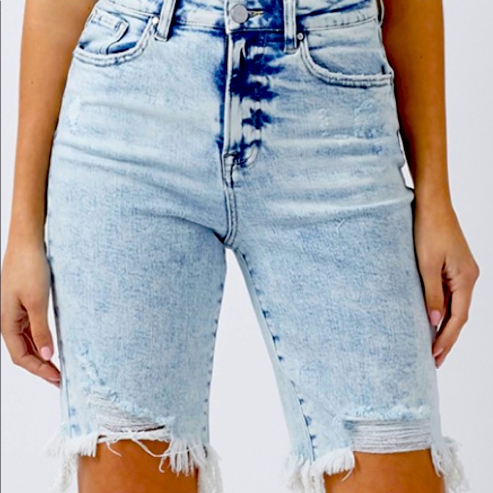NEW Acid Wash RISEN Bermuda shorts size Large